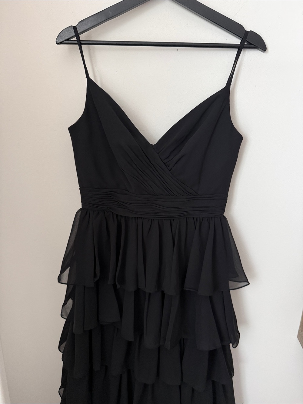 Mac Duggal Leena Sleeveless Tiered Ruffle Gown Size 6 - Picture 4 of 15